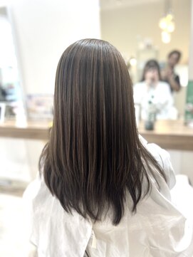 ヘアー クリエイティブ ハイ スタンダード(hair creative High-Standard) シャドールーツ