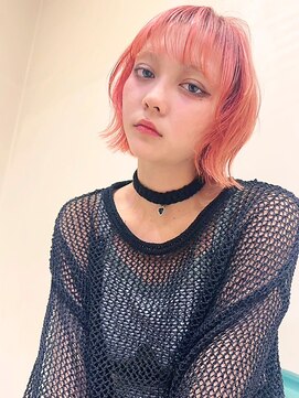 イーストハムネオ(EAST HAM NEO) 外ハネくびれショート/コーラルピンク