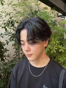 アエル(aeru) ニュアンス/シースルー/カルマヘア/センターパート/フェザー