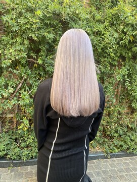 ジルバイジゼル(JILL by GiseL) 中世ウルフ/メンズウルフ/ハイトーン/ダブルカラー/ホワイト