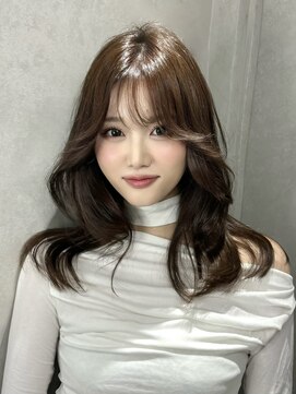 e04韓国ヘアーレイヤーカットオリーブグレージュブリーチ無し