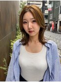 オリーブベージュ