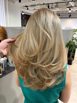 メリー オオサカ(Merly Osaka) 海外レイヤーカット/似合わせカット