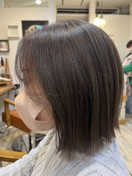 人気ぱつボブ＆ダブルカラー