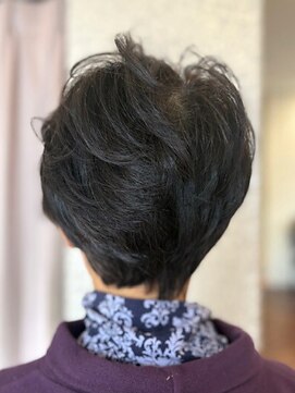 クロス(CROSS) 大人ショート/ひし形/60代70代/ミセスヘア