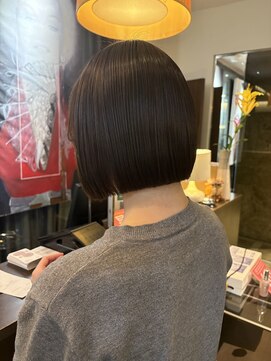 ビグディーサロン(BIGOUDI SALON) 切りっぱなしボブ