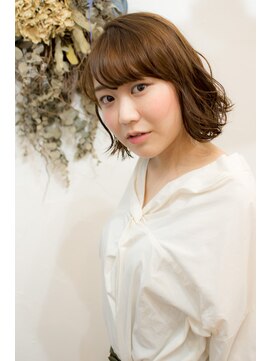 ロウスリー(Lowsly) 外ハネウェーブボブ【Lowsly 茅ヶ崎】