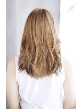 オティアプラスエヌ(OTTIA+n) 20代30代40代 適度にきちんと大人ロング【松山】