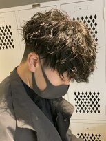 フィフスワン(fifth one) 波巻きパーマメンズパーマメンズヘアツーブロックツイストパーマ