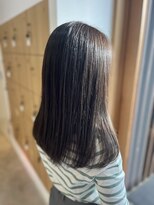 ミナモ(MINAMO)&nbsp;ナチュラルカラー/艶髪/ストレート/ブラウンベージュ/30代40代