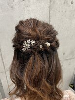 ネウィ 池袋(newi) ハーフアップ