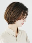 切りっぱなしショート・ボブ/絶壁解消/前髪なし/40代/30代/丸顔