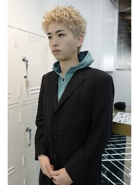 ソーレ(sole) ハイトーンスパイキーショート名古屋メンズショート刈り上げ