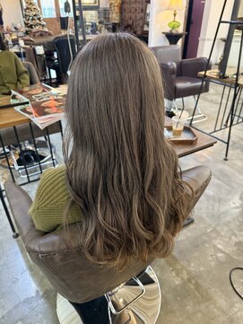 フォギーベージュ