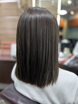 ルアン(Luan) 白髪ぼかしハイライト