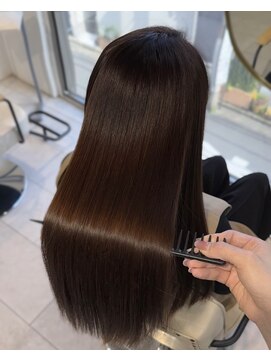 ティア(Tia.) 縮毛矯正/巻ける縮毛矯正/髪質改善トリートメント/ロングヘア