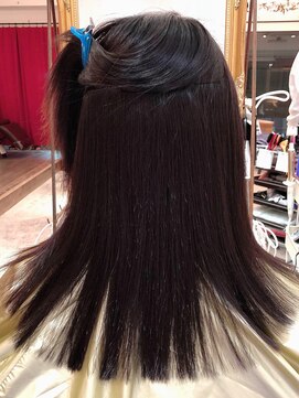 大嶋直樹の美容室 表参道 高難易度縮毛矯正＝手で乾かしただけです。本当です。