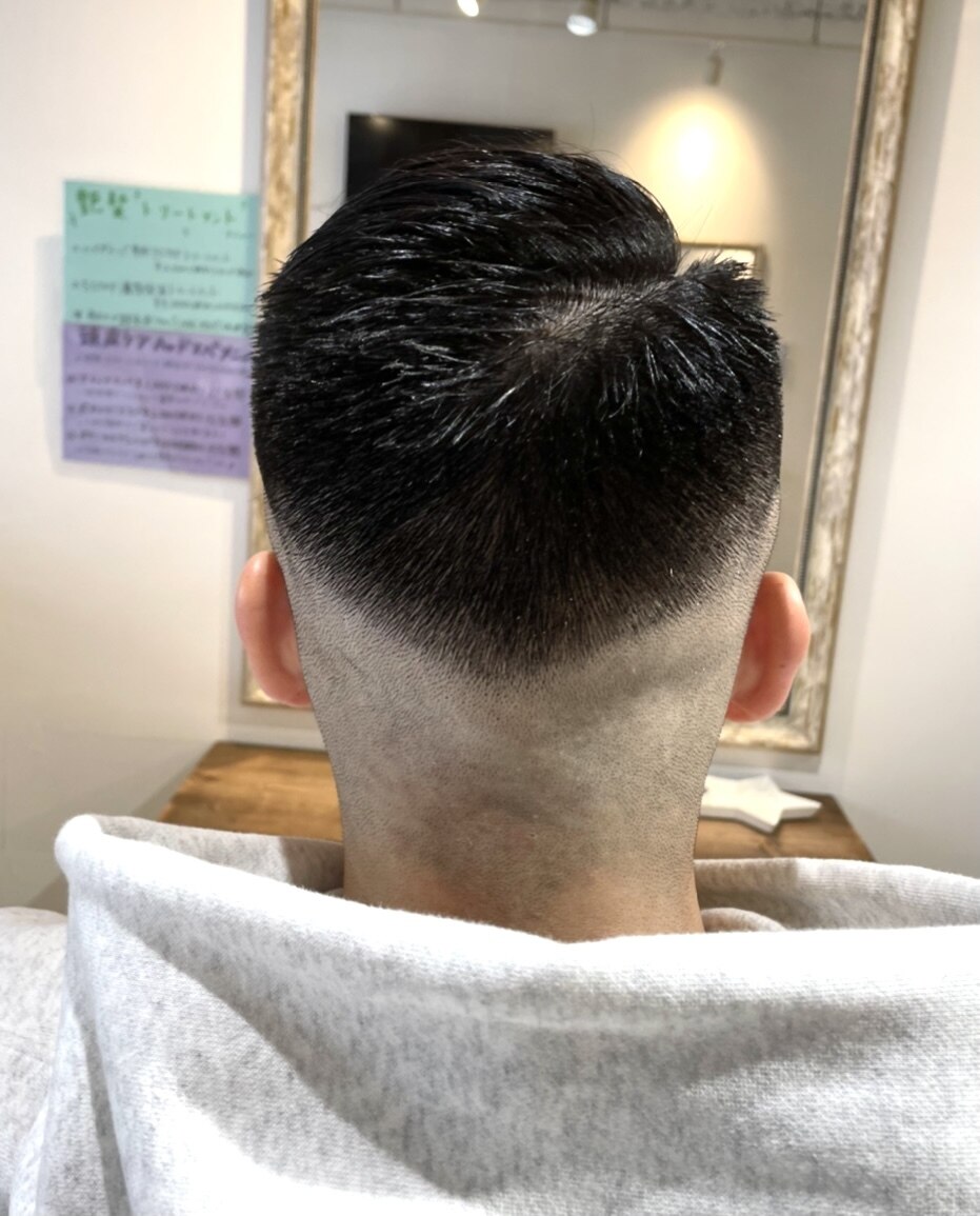 NEO角刈りの後頭部：L105855568｜ミモザワークス(Mimosa Works)のヘア