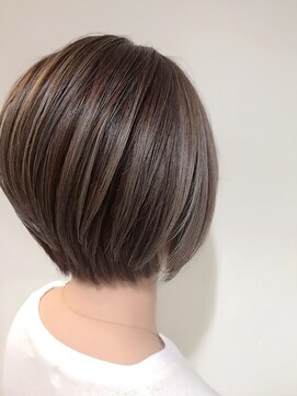 エヌプラス(N+) 黒髪グラデヘアーオリーブグレー小顔に見せるヘアココアベージュ