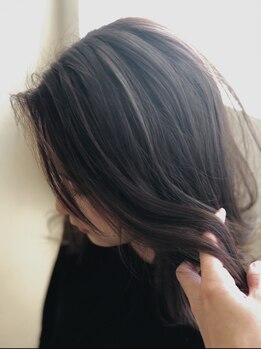 アキラ 名谷店(akira)の写真/〈akira〉髪に優しく、キレイに染まる”最新“クレイを使ったカラー ”terra“色持ちと透明感が抜群です！