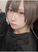 セピアグレージュジェンダーレスショートウルフ