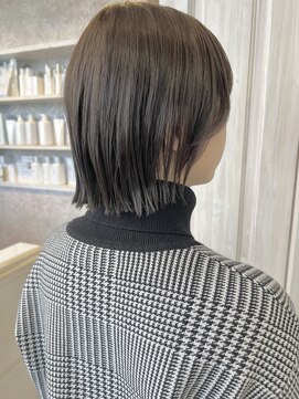 キャアリー(Caary) 福山Caary暗髪アッシュトレンド顔周りレイヤーボブ10代20代30代