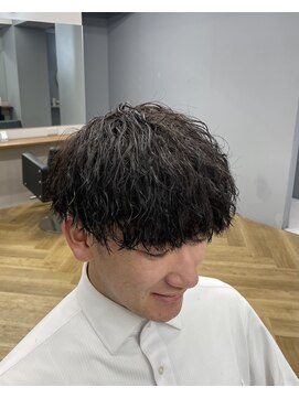 アレス バイ シカ 神戸三宮元町店(ALLES by Cica) 神戸/三ノ宮/元町メンズサロン縦落ち細かめツイストスパイラル
