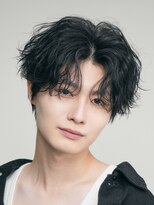 シャドウパーマ黒髪センターパートコンマニュアンスパーマ