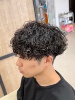 メンズギフト(men's GIFT)&nbsp;刈り上げツーブロック波巻きスパイラルパーマメンズマッシュ