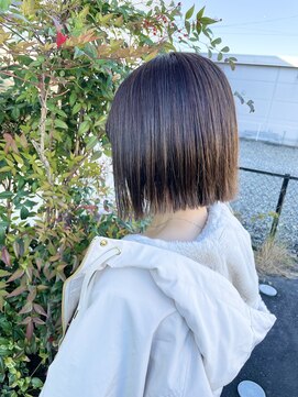 グロウ(GLOW) 切りっぱなしボブ