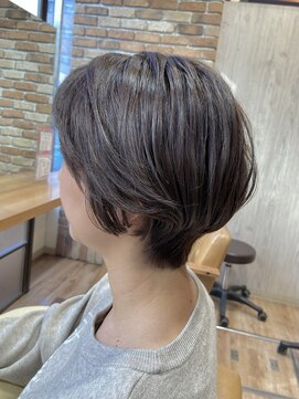 ヴィサージュクルー(VISAGE crew) ハイライトのカラーが効いたショートデザイン！