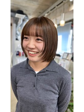 リラ バイ クオーレ(LIRA by CUORE) ～ボブレイヤーカット～