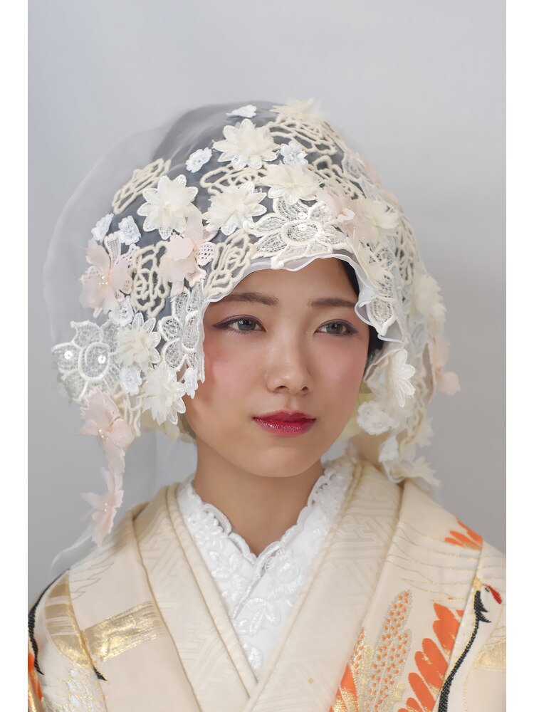 花嫁 レースの綿帽子は教会式でもピッタリ：L003559733｜パリスパート2 