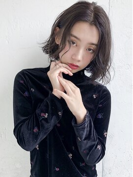 ルティア(Lutia) 色っぽウェーブのダークトーングレージュ!