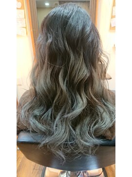 フィー 東川口店(fee) 大人フェミニン♪ゆる巻きロング