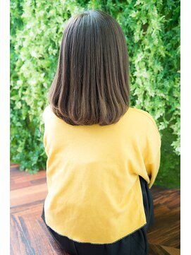 ラ フォルム(La forme) 大人可愛いミディアムスタイル