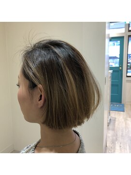 ユリエス(JU.LI.S) ミニボブ☆アッシュ