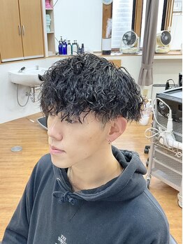 リベルタネオヘアー(LIBERTA NEO HAIR)の写真/実力派スタイリストがあなたの骨格に合わせたパーマをご提供★ワンランク上のスタイルに…！