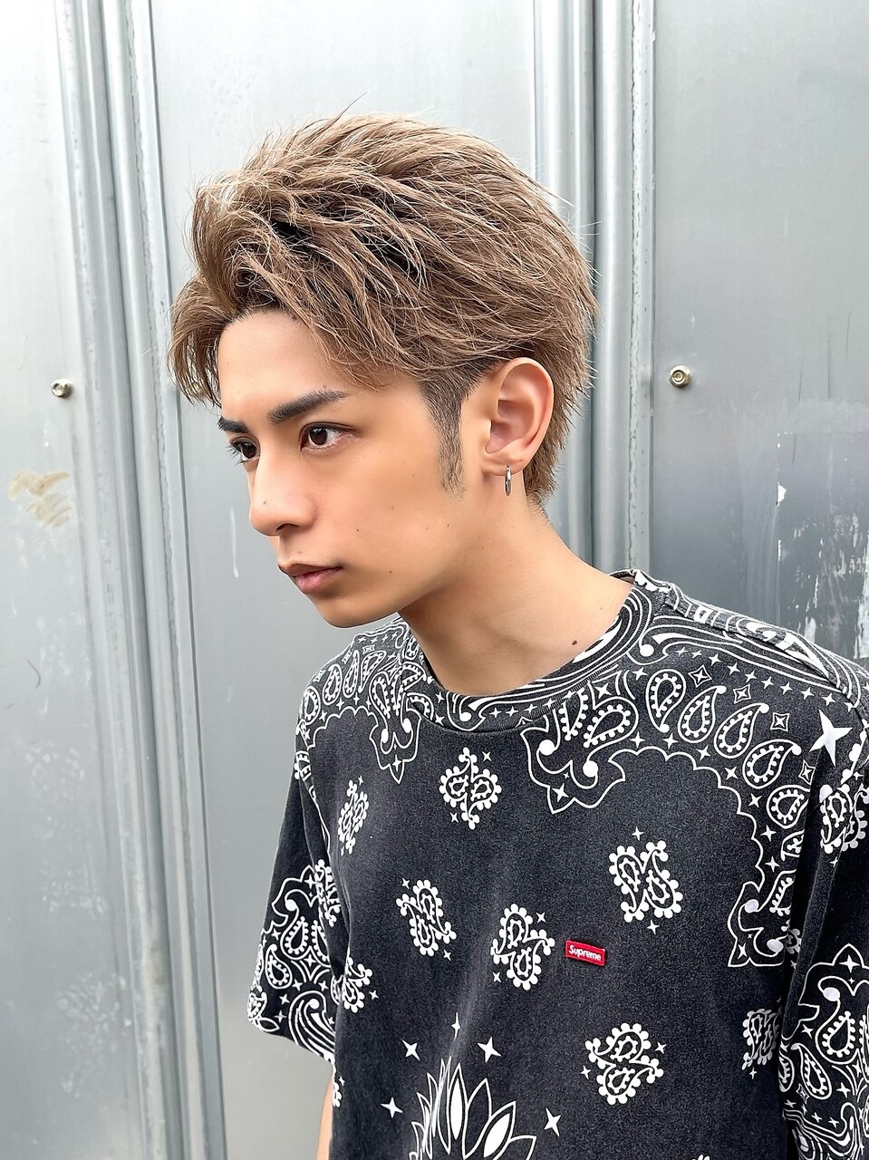 束感アップバングツーブロックマッシュかき上げ刈り上げショート