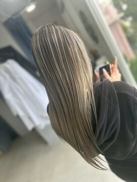 ヴィムヘアー 天神店(VIM hair) トレンドスタイル♪抜け感×透明感ブリーチカラー◎