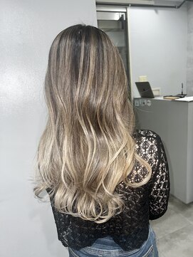 オリ(‘Oli) エアタッチバレイヤージュ