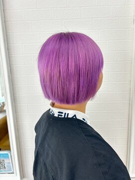 ハイトーン/ブリーチ/ピンクバイオレット/派手/ショートボブ