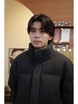 エディ(Edy) メンズセンターパートニュアンスパーマコンマバング韓国ヘア岡山