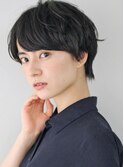 黒髪　すっきり　マッシュショート　丸み　小顔