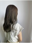 オリーブベージュ