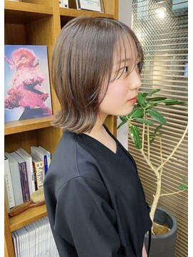 パドル(Paddle) 外ハネボブ/くびれボブ/切りっぱなしボブ/プツッとボブ/20代30代