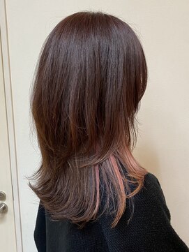 エクリュ 千葉(ecru) ミディアムウルフ/インナーカラー/インナーピンク