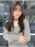 顔周りレイヤーカット　シースルーバング　シルバーアッシュ