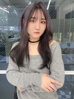 ランテルディ 渋谷(LANTERDIT)&nbsp;顔周りレイヤーカット　シースルーバング　シルバーアッシュ