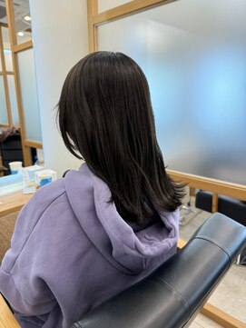 リュクスバトーバイトリコ 船橋南口店(Luxe BATEAU by tricot) ダークブルージュレイヤー/20代30代40代
